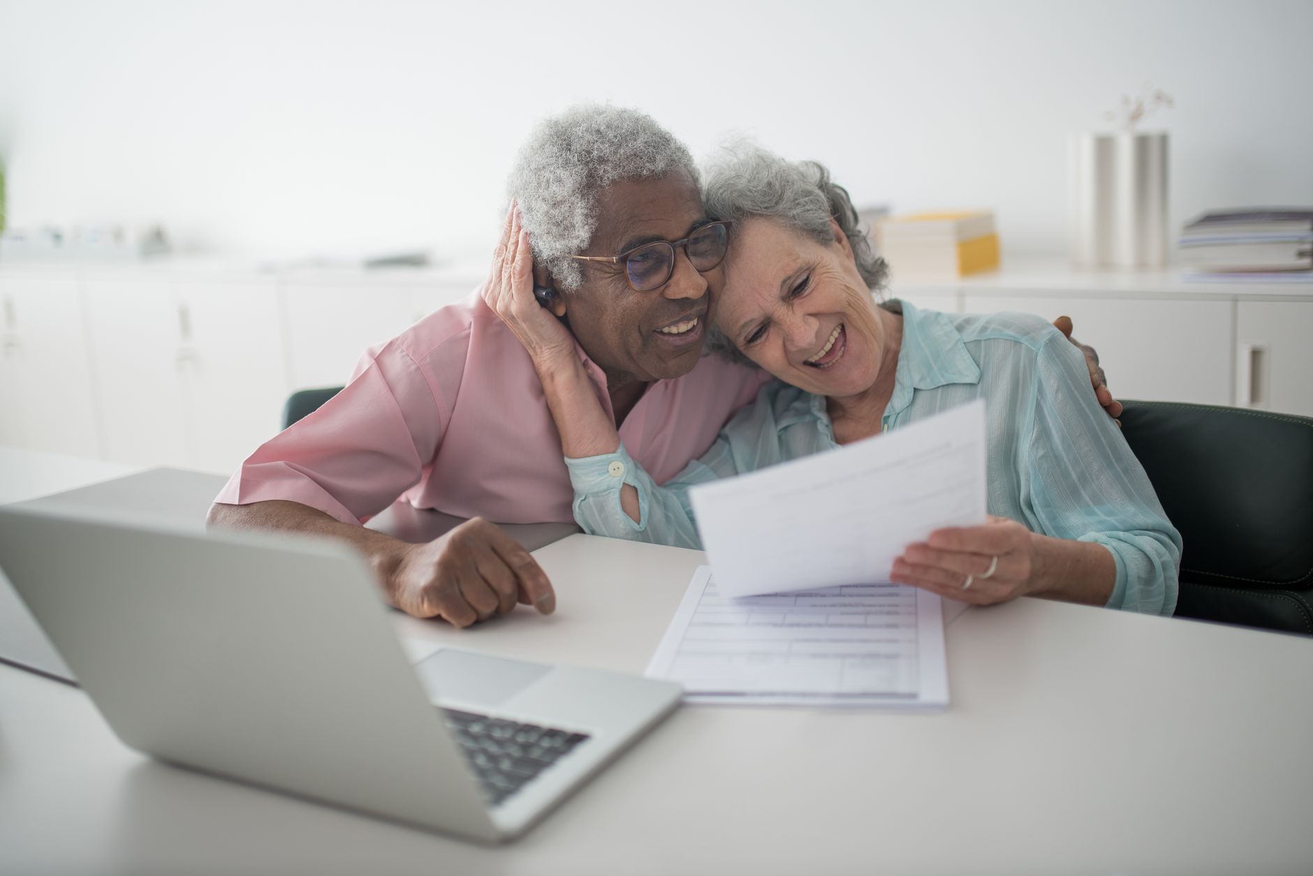 Medicare Advantage vs. Supplemental Insurance: Choosing Your Best Path for 2026